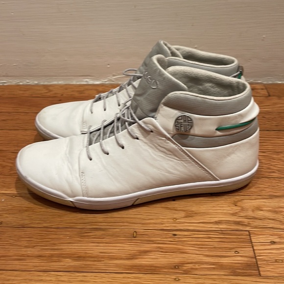 Plae size 8 w Leather waterproof high top sneaker - Picture 2 of 4